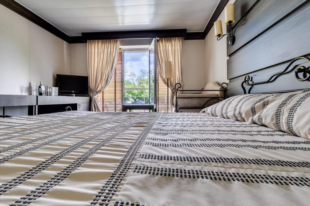 Bakkara Hotel Kiev Luaran gambar