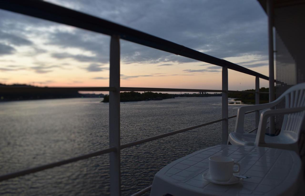 Bakkara Hotel Kiev Luaran gambar