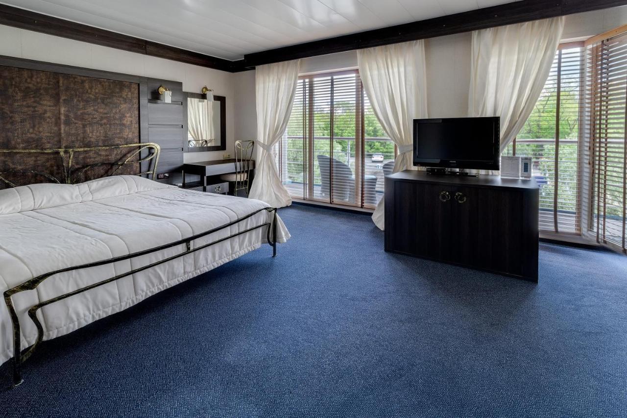 Bakkara Hotel Kiev Luaran gambar